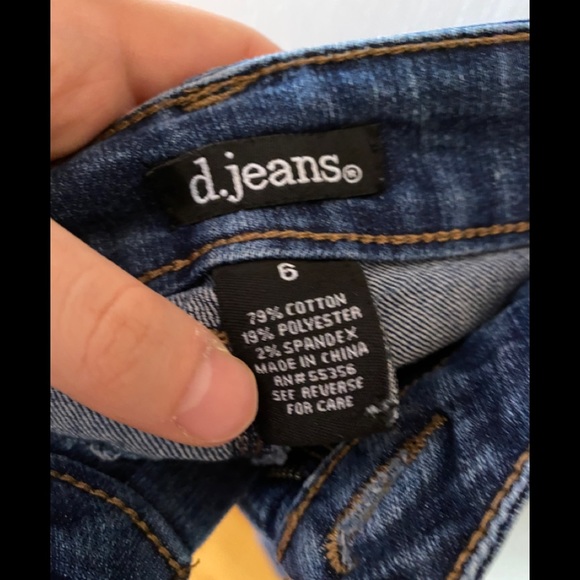 Jeans - Picture 2 of 3